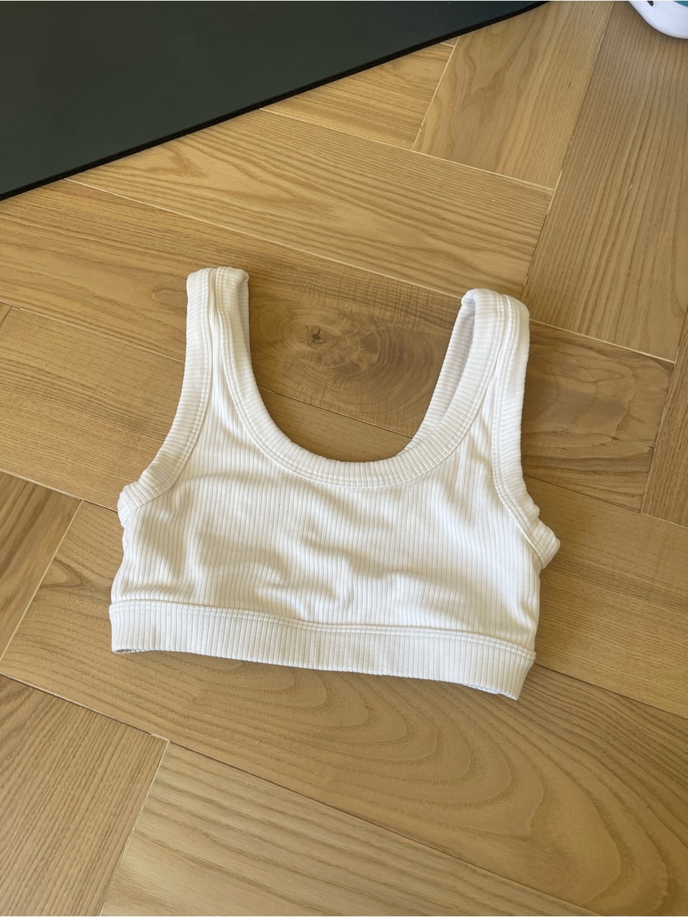 ALO Yoga White Ribbed Scoop Neck Sports Bra Top